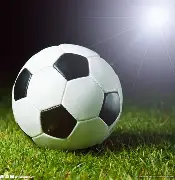 足球半决赛焦点战：皖南天狼队强势横扫剑门白虎队，新星闪耀。轮换效果显现